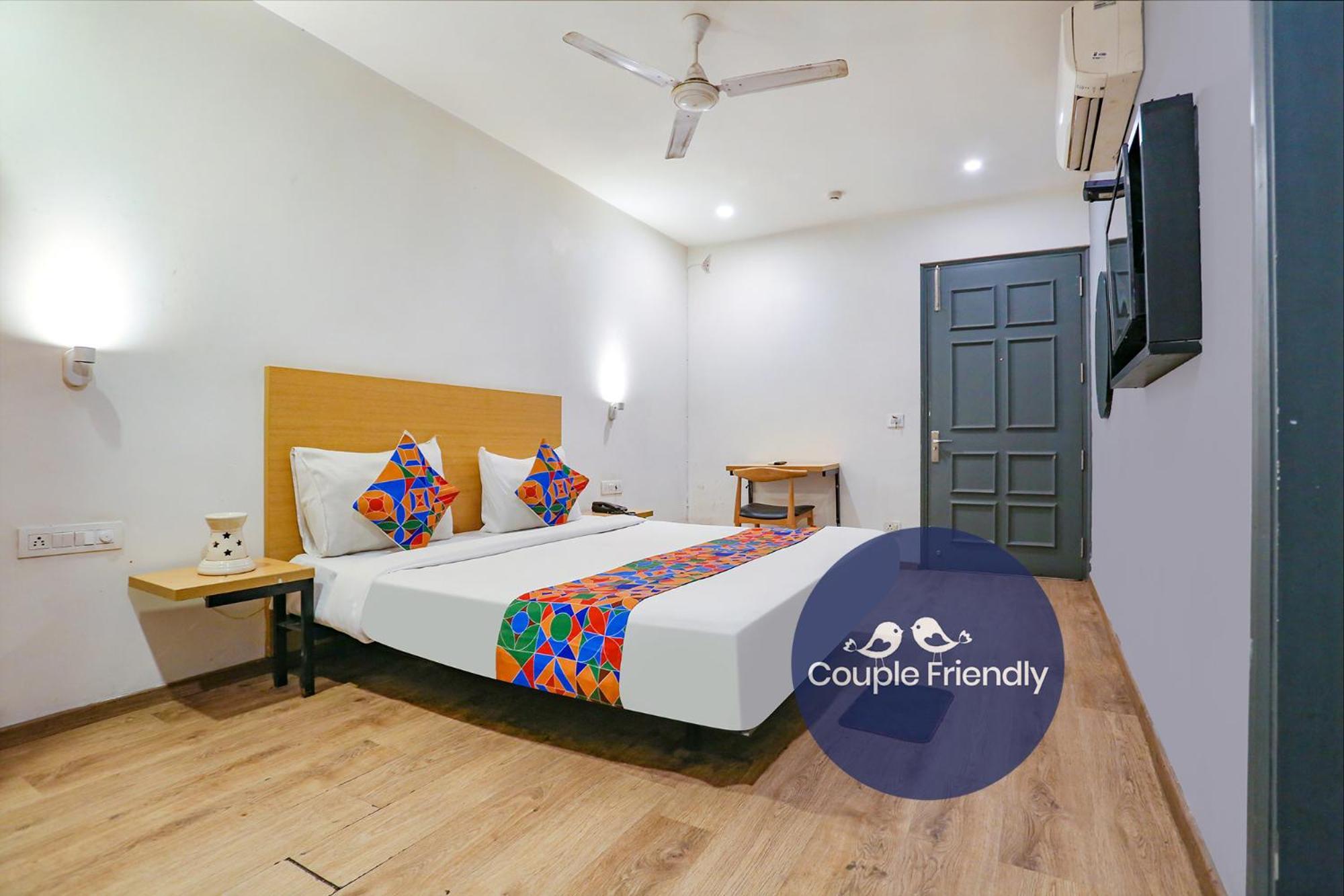 Fabhotel Urban Residency Model Town New Delhi Exterior photo